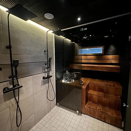Kinghill, Moderni Perhelomakohde Villa Vantaa